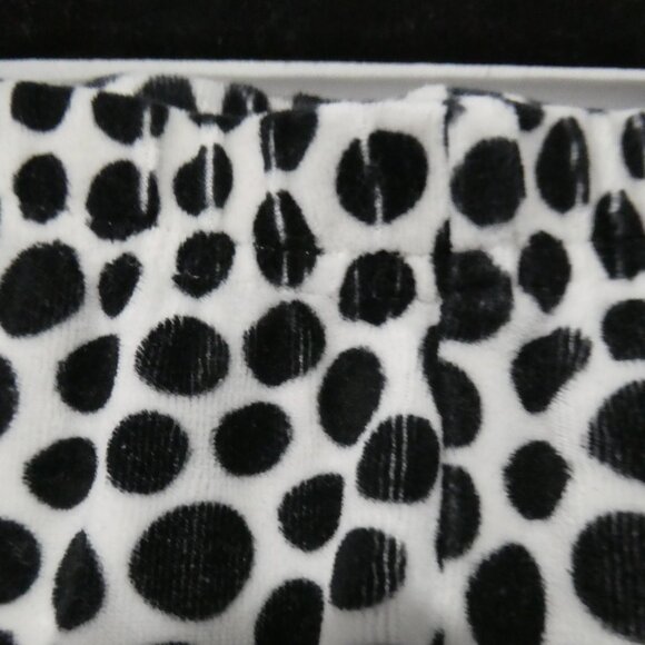 H&M - Hello Kitty | 12-18 months | Black And White Velour Polka Dot Bottoms - Picture 4 of 16